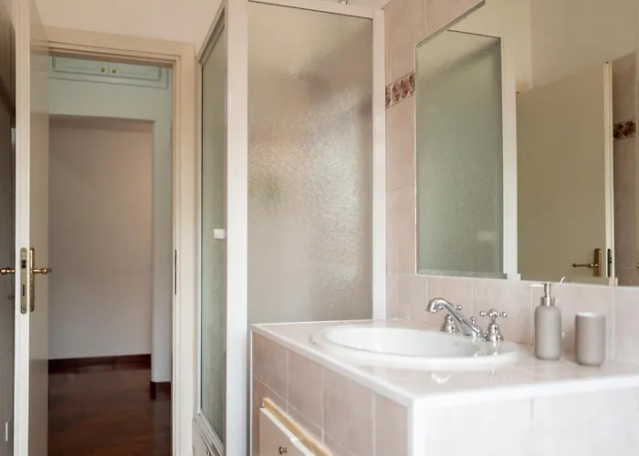 Casa Alice Near Vatican - Modern, High Floor With View * Rome